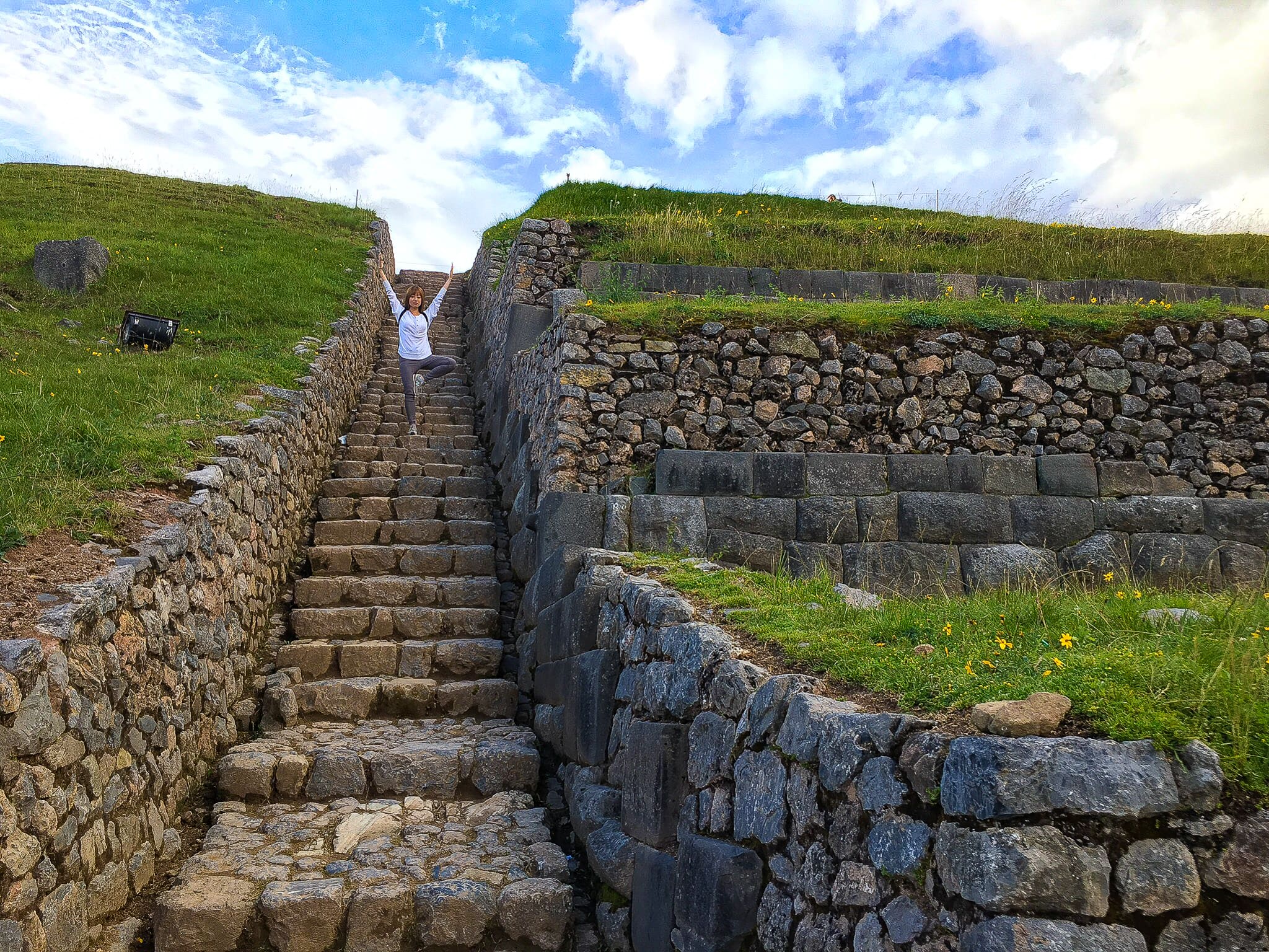 sacsayhuaman stairs