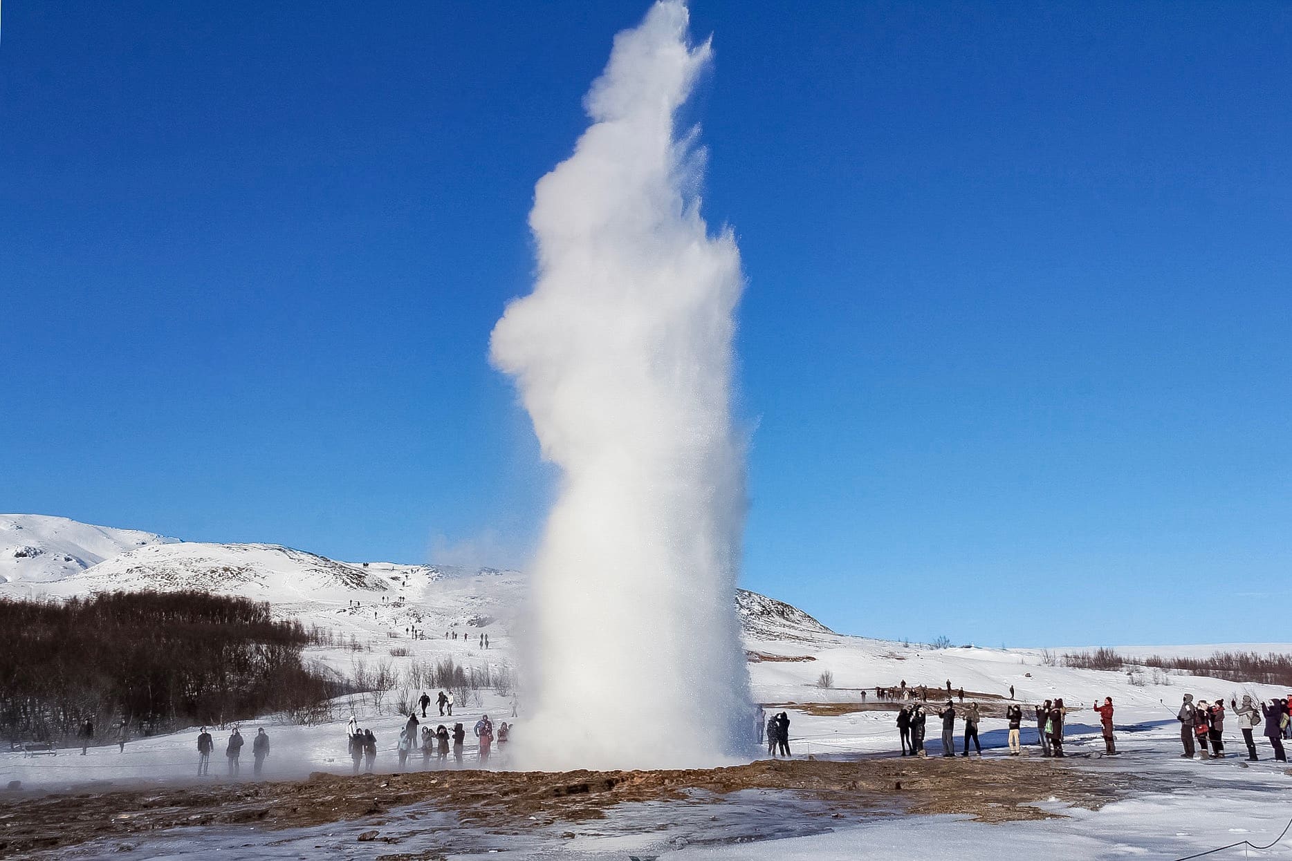 iceland strokkur geysir