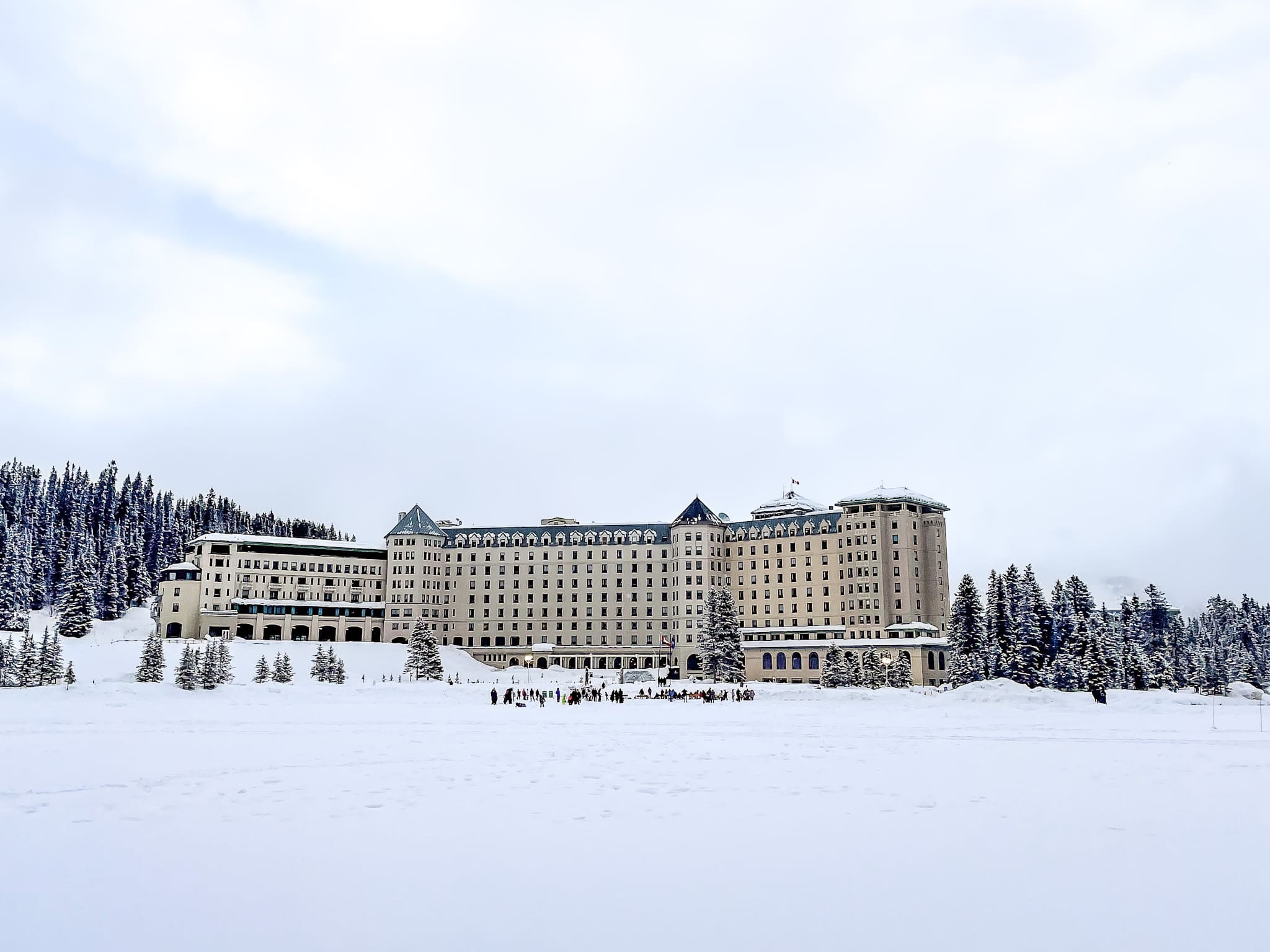 fairmont lake louise in winter