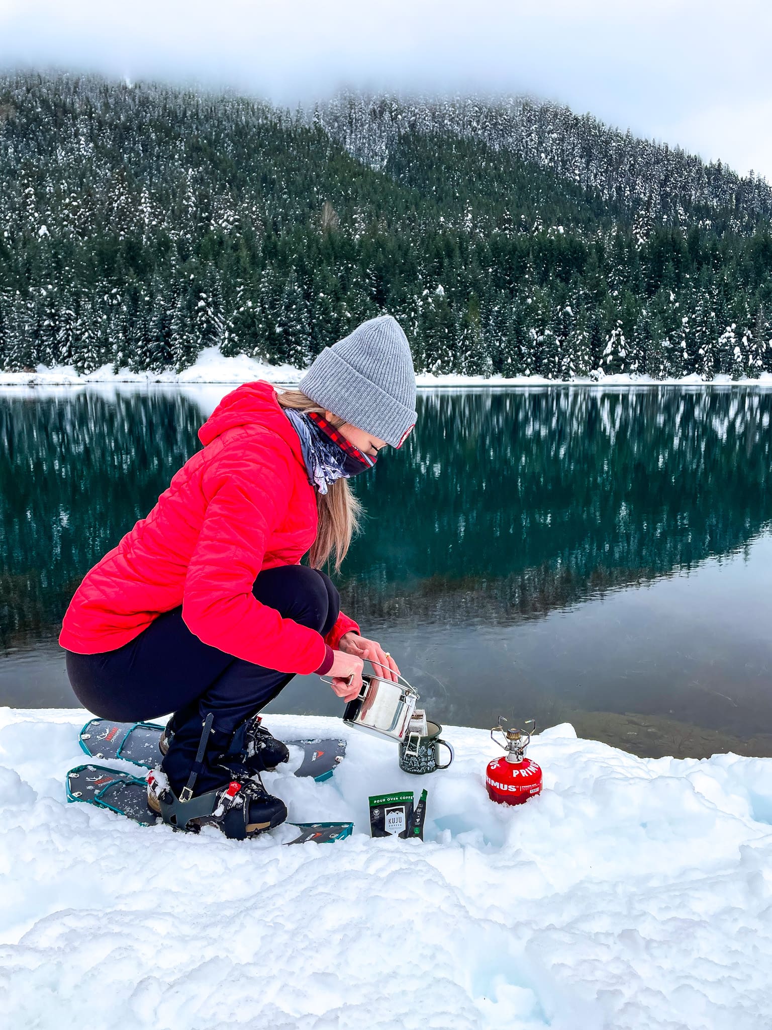 making outdoor coffee on the trail