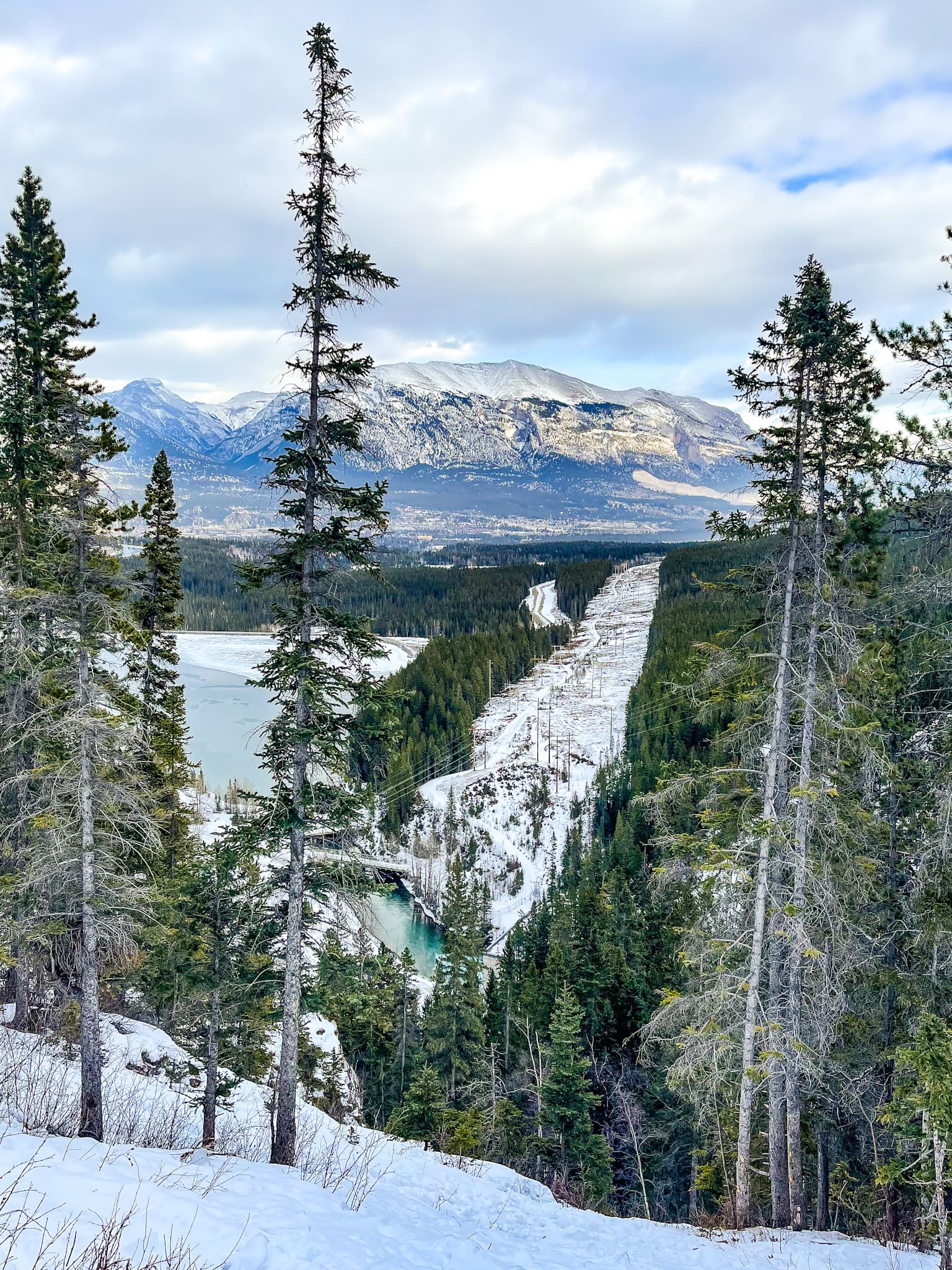 grassi lakes trail view